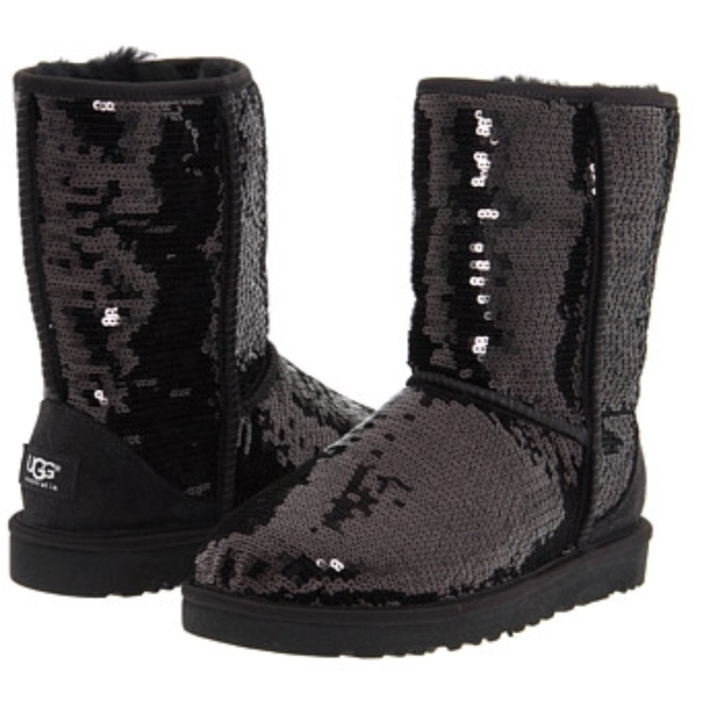 black Sequin uggs Size7 Never worn only tried !